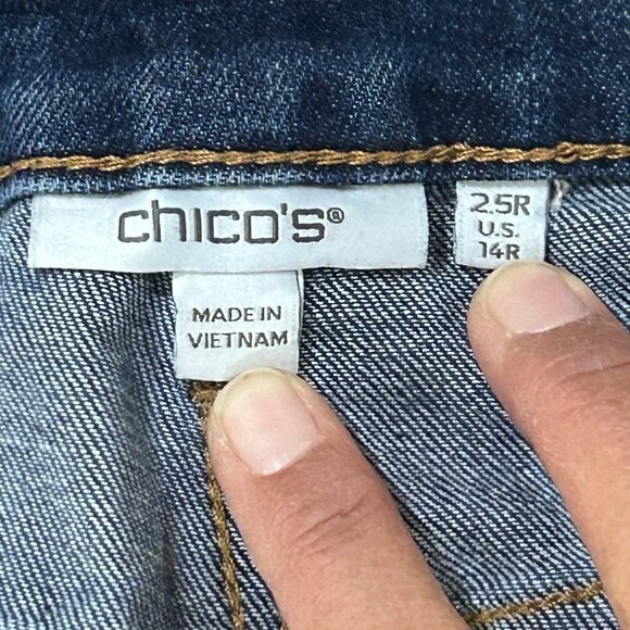 Chicos Jeans Womens 2.5R/Size 14R Blue Stretch Denim Straight Leg Cropped Length - Picture 6 of 13